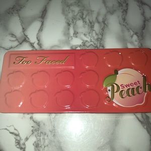 Too faced sweet peach palette